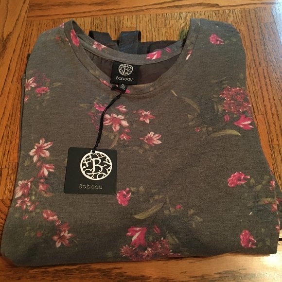 Bobeou Tops - Bobeou Green floral LS Top with a Twist in Back, Size XL